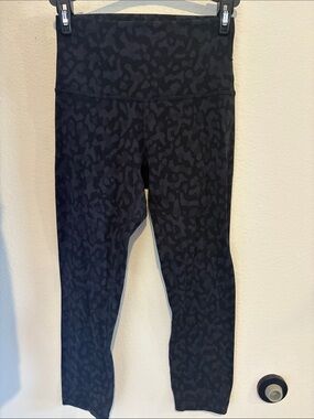 lululemon leggings with cheetah print Length 25"